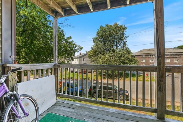 271 Humphrey St H16, Lowell, MA 01850