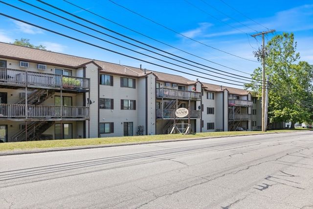 271 Humphrey St H16, Lowell, MA 01850