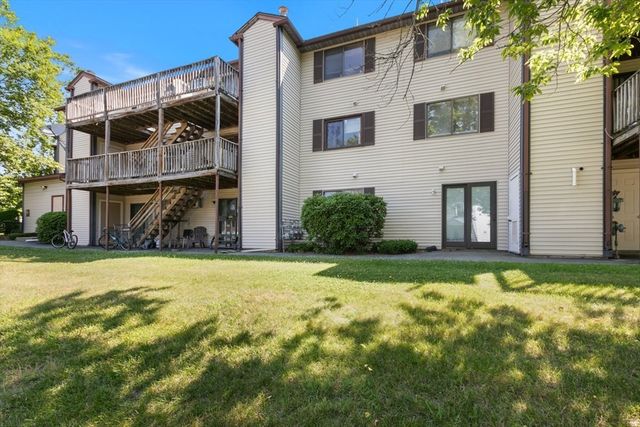 271 Humphrey St H16, Lowell, MA 01850