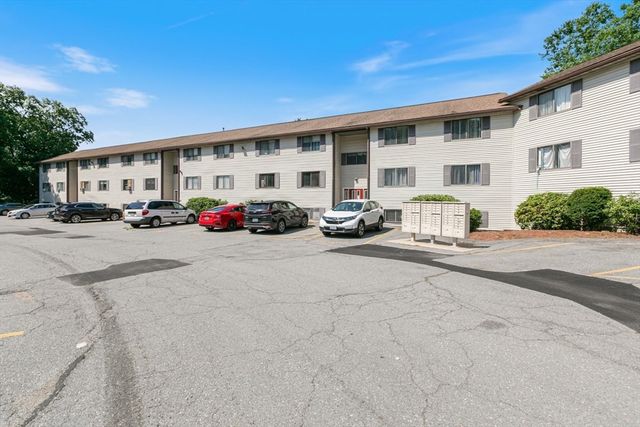 271 Humphrey St H16, Lowell, MA 01850