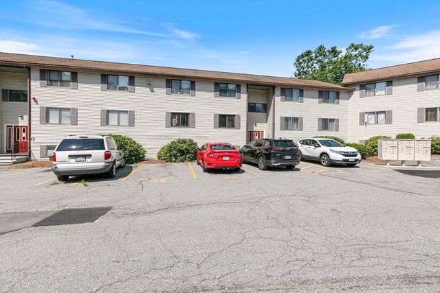271 Humphrey St H16, Lowell, MA 01850