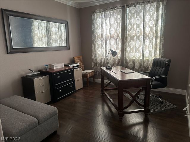 11077 Village Crest Lane, Las Vegas, NV 89135