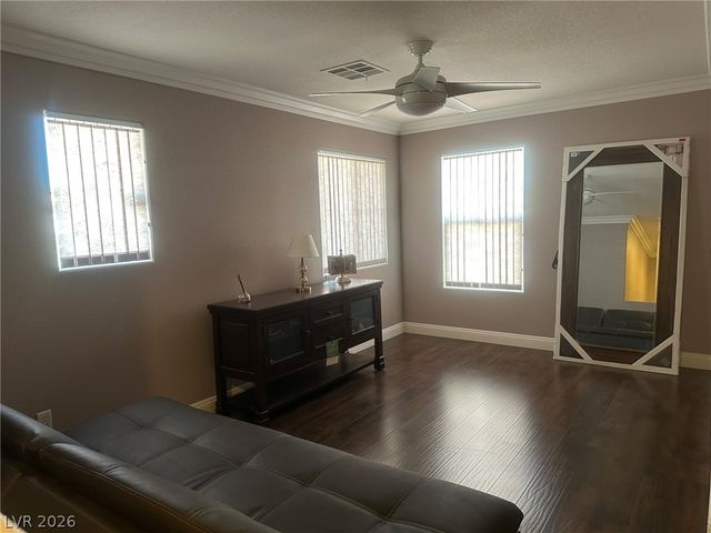 11077 Village Crest Lane, Las Vegas, NV 89135