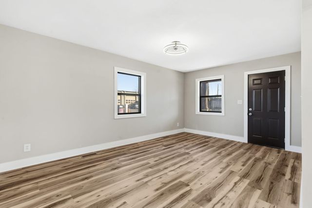 612 W Pacific Street, Springfield, MO 65803