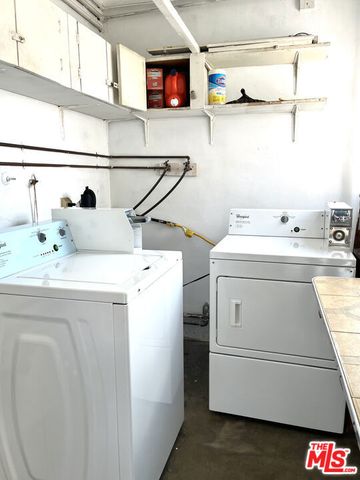 11768 Gateway Boulevard, Los Angeles, CA 90064