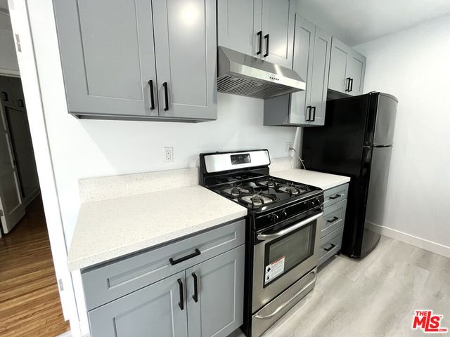 11768 Gateway Boulevard, Los Angeles, CA 90064