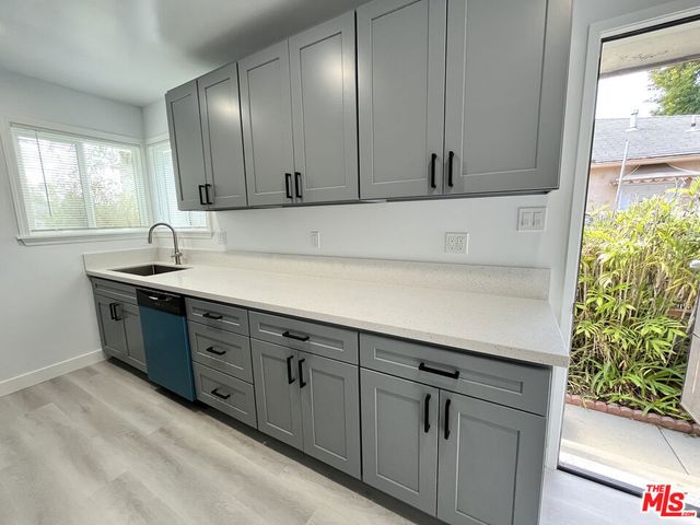 11768 Gateway Boulevard, Los Angeles, CA 90064