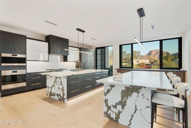 4117 E KEIM Drive, Paradise Valley, AZ 85253