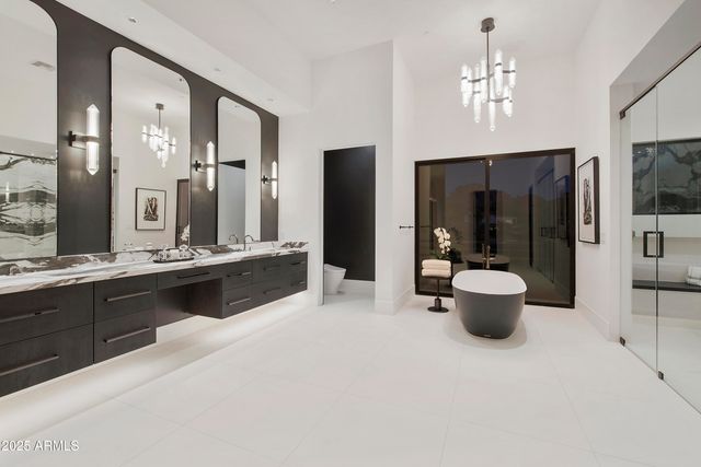 4117 E KEIM Drive, Paradise Valley, AZ 85253