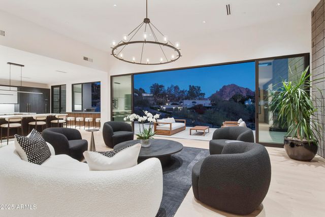 4117 E KEIM Drive, Paradise Valley, AZ 85253