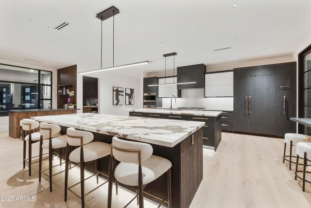 4117 E KEIM Drive, Paradise Valley, AZ 85253