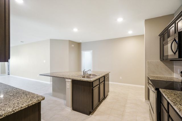 806 Meadow Wood Lane, Princeton, TX 75407