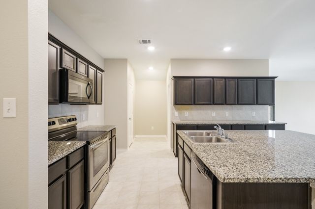 806 Meadow Wood Lane, Princeton, TX 75407