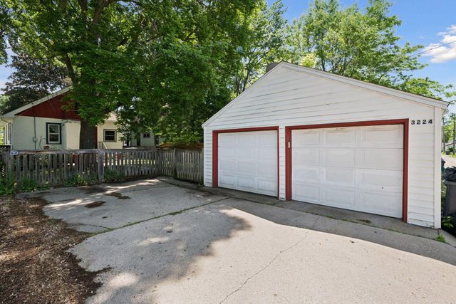 3224 36th Avenue S, Minneapolis, MN 55406
