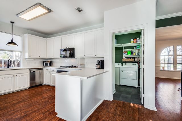 1809 Mount Vernon Court, Flower Mound, TX 75028