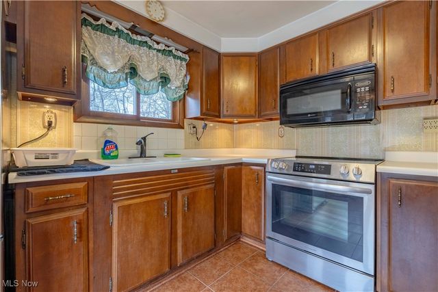 121 Waynesburg Road NW, Carrollton, OH 44615