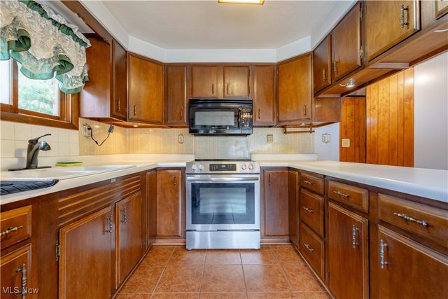 121 Waynesburg Road NW, Carrollton, OH 44615