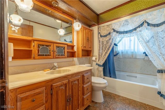 121 Waynesburg Road NW, Carrollton, OH 44615