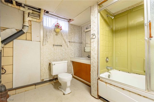 121 Waynesburg Road NW, Carrollton, OH 44615