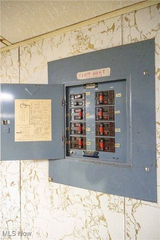 121 Waynesburg Road NW, Carrollton, OH 44615