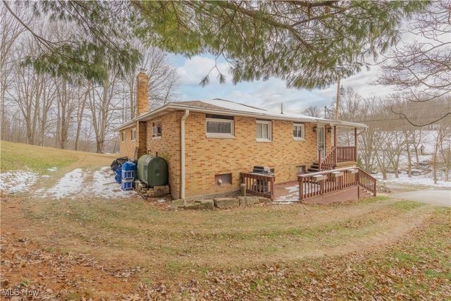 121 Waynesburg Road NW, Carrollton, OH 44615