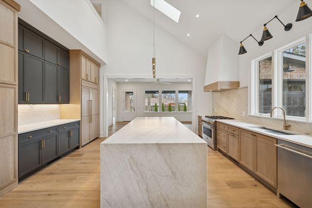 1130 Winding Way, Nashville, TN 37216