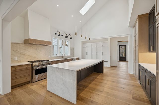 1130 Winding Way, Nashville, TN 37216