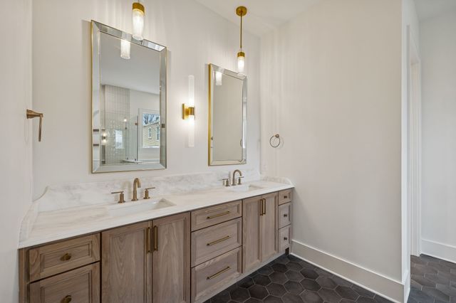 1130 Winding Way, Nashville, TN 37216