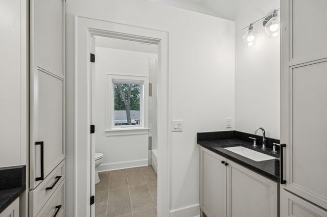 1130 Winding Way, Nashville, TN 37216