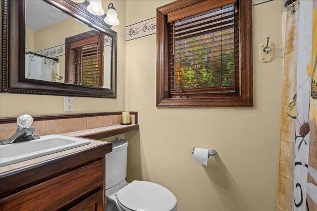 156 Overlook Drive, Pickens, SC 29671