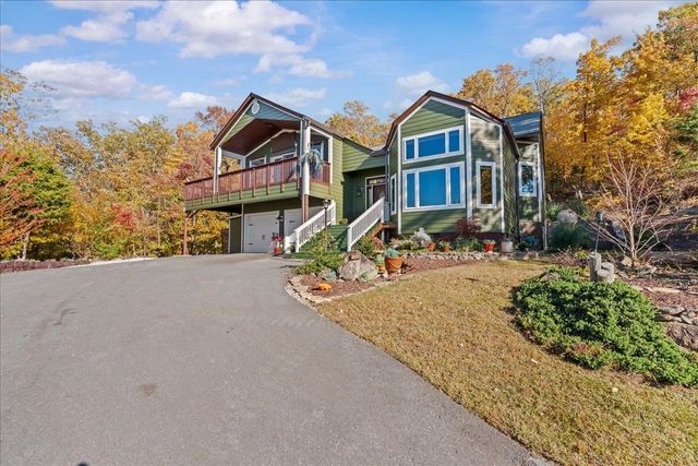 156 Overlook Drive, Pickens, SC 29671