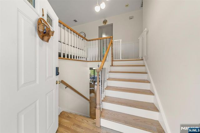 141 Hiawatha Boulevard, Oakland, NJ 07436
