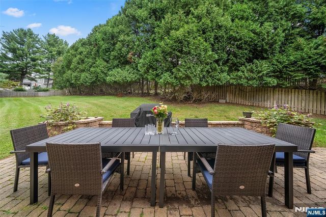 141 Hiawatha Boulevard, Oakland, NJ 07436