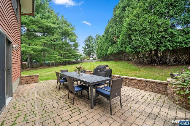 141 Hiawatha Boulevard, Oakland, NJ 07436