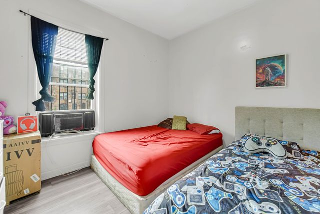 5744 S Green Street, Chicago, IL 60621