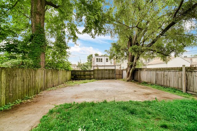 5744 S Green Street, Chicago, IL 60621