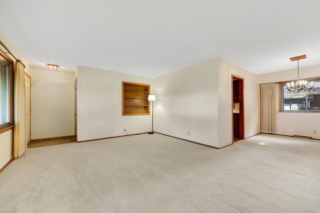 999 Overton Drive NE, Fridley, MN 55432