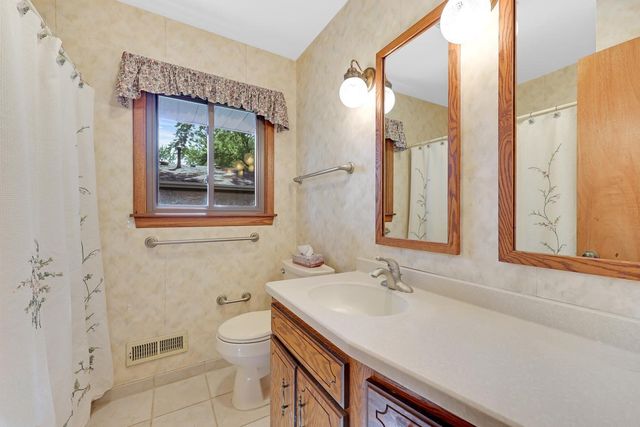 999 Overton Drive NE, Fridley, MN 55432
