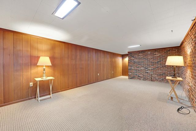 999 Overton Drive NE, Fridley, MN 55432