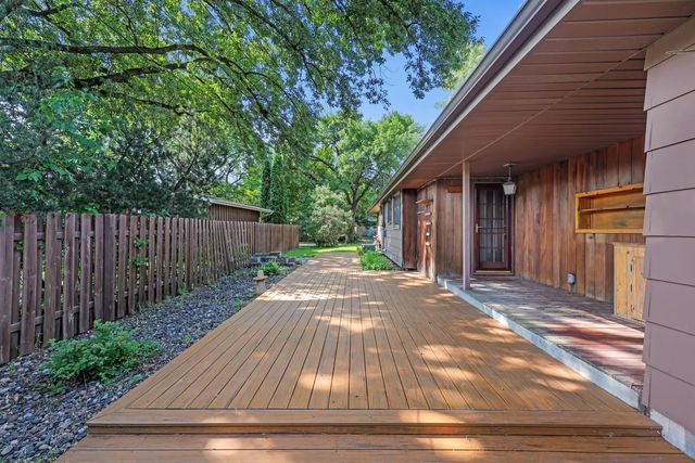 999 Overton Drive NE, Fridley, MN 55432