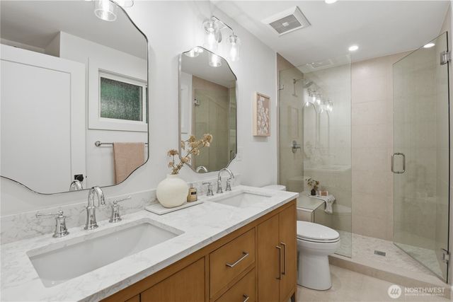 17102 NE 84th St, Redmond, WA 98052