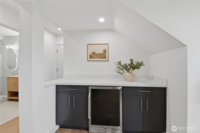 17102 NE 84th St, Redmond, WA 98052