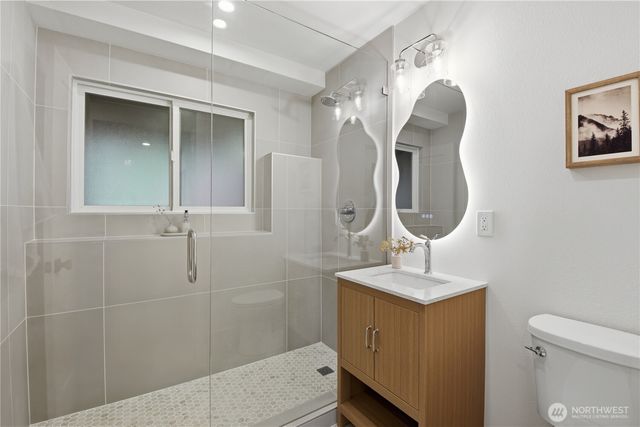 17102 NE 84th St, Redmond, WA 98052