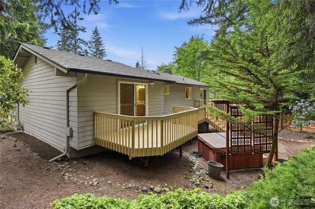 17102 NE 84th St, Redmond, WA 98052