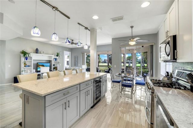 3970 Deer Crossing CT # 106, Naples, FL 34114