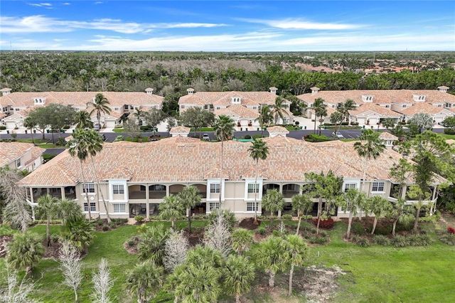 3970 Deer Crossing CT # 106, Naples, FL 34114