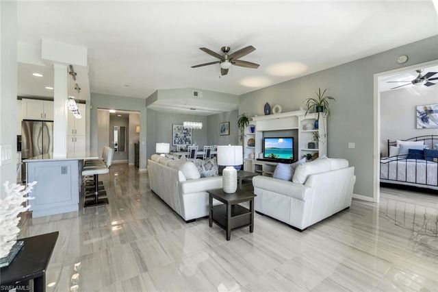 3970 Deer Crossing CT # 106, Naples, FL 34114