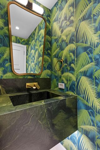 991 N Lake Way, Palm Beach, FL 33480