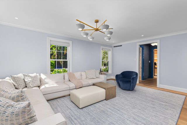 991 N Lake Way, Palm Beach, FL 33480
