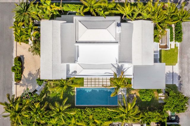 991 N Lake Way, Palm Beach, FL 33480